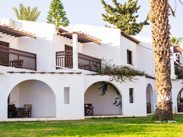 Sample villa home with fully renovated kitchen and bathrooms in Groningen on Flex Estate